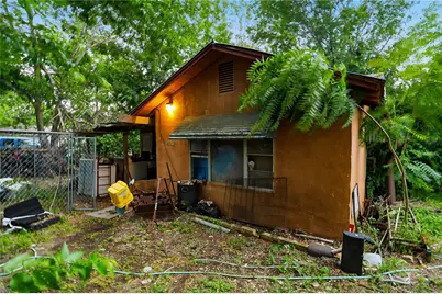 2811 Locust Street, Kerrville, TX 78028 - Photo 2