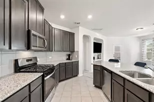 218 Summit Dr, Lockhart, TX 78644 - Photo 10