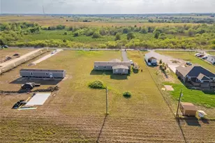 2877 County Road 463 Rd, Elgin, TX 78621 - Photo 28