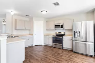 219 Almquist St, Hutto, TX 78634 - Photo 12