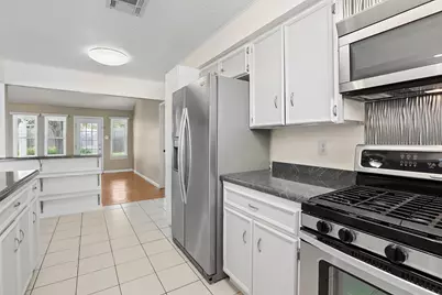901 Ramble Creek Drive, Pflugerville, TX 78660 - Photo 10