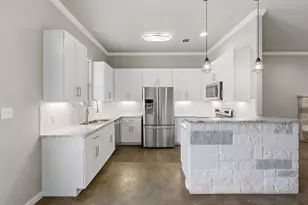 182 Waipahoehoe Dr, Bastrop, TX 78602 - Photo 4