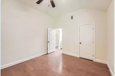 2929 E Martin Luther King Jr Boulevard, Austin, TX 78702 - Photo 16