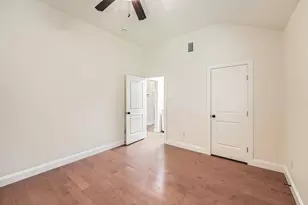 2929 E Martin Luther King Jr Blvd, Austin, TX 78702 - Photo 16