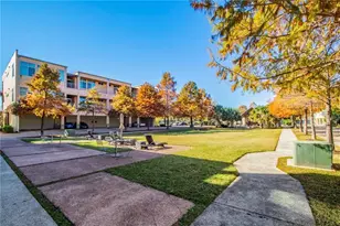 2401 E 6th St, Austin, TX 78702 - Photo 26