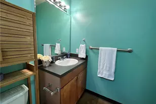 2401 E 6th St, Austin, TX 78702 - Photo 16