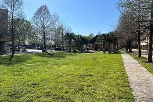 2401 E 6th St, Austin, TX 78702 - Photo 28