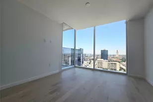 313 W 17th St, Austin, TX 78701 - Photo 4