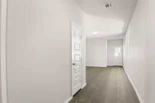 143 Daylily Dr, Elgin, TX 78621 - Photo 8