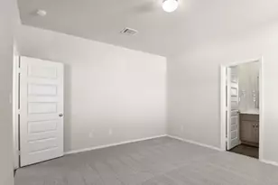 143 Daylily Dr, Elgin, TX 78621 - Photo 22