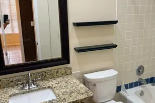 2300 Leon St, Austin, TX 78705 - Photo 16