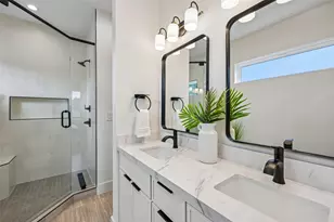 513 W Odell St, Austin, TX 78752 - Photo 16