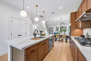 513 W Odell St, Austin, TX 78752 - Photo 8