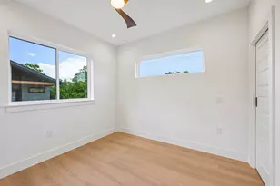 513 W Odell St, Austin, TX 78752 - Photo 28