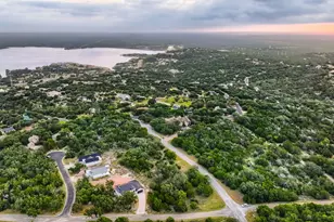 900 Cheyenne St, Horseshoe Bay, TX 78657 - Photo 1