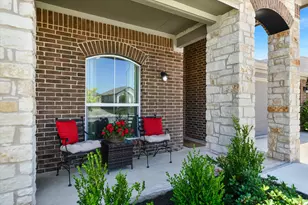 308 Pedernales Ln, Hutto, TX 78634 - Photo 2