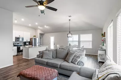 716 Sassafras Street, Hutto, TX 78634 - Photo 2