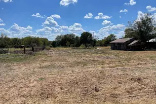 000 Young Rd, Smithville, TX 78957 - Photo 2