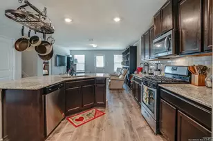 9654 Holly Patch, San Antonio, TX 78254 - Photo 6