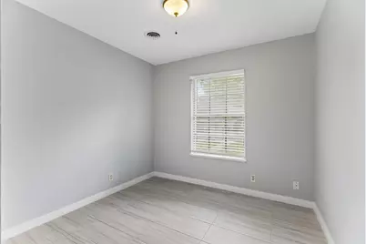 2700 E East Side Drive, Austin, TX 78704 - Photo 12