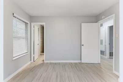 2700 E East Side Drive, Austin, TX 78704 - Photo 18
