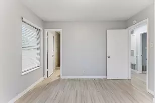 2700 E East Side Dr, Austin, TX 78704 - Photo 18