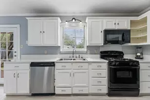 2700 E East Side Dr, Austin, TX 78704 - Photo 8