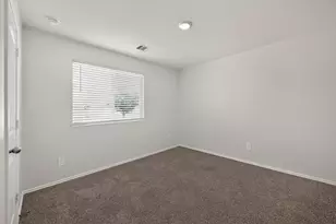 326 N Richland Dr, Lockhart, TX 78644 - Photo 14