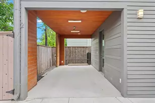 3010 E 18th 1/2 St, Austin, TX 78702 - Photo 28