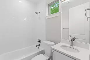 3010 E 18th 1/2 St, Austin, TX 78702 - Photo 8