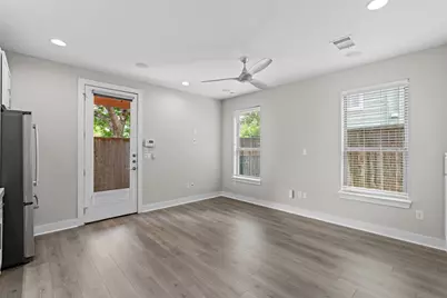 3010 E 18th 1/2 Street #B, Austin, TX 78702 - Photo 2