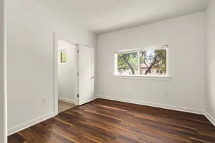 6800 Menchaca Rd, Austin, TX 78745 - Photo 14