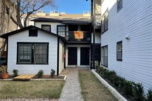 912 W 22nd 1/2 St, Austin, TX 78705 - Photo 2