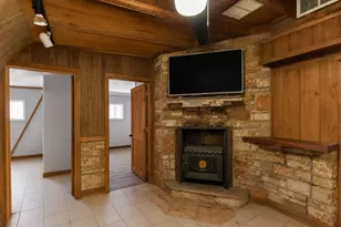 1503 Kingsoak Dr, Marble Falls, TX 78654 - Photo 14