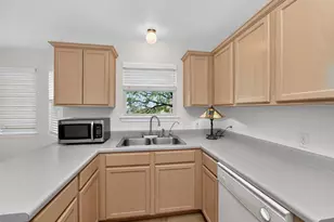 506 Knights Row, Cottonwood Shores, TX 78657 - Photo 8