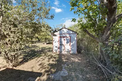 1113 N Old Highway 81, Kyle, TX 78640 - Photo 18