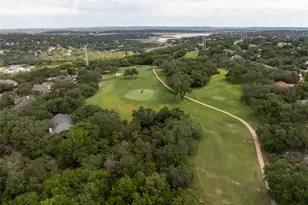 403 Hazeltine Dr, Lakeway, TX 78734 - Photo 1