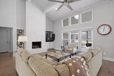 7800 Stoneywood Drive, Austin, TX 78731 - Photo 6