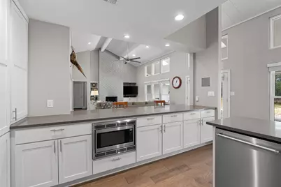 7800 Stoneywood Drive, Austin, TX 78731 - Photo 14