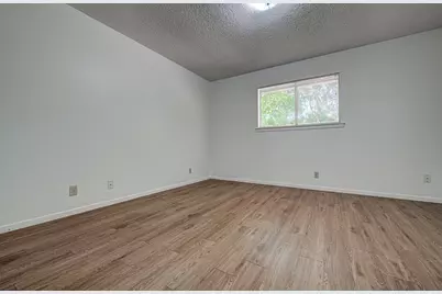 11428 Ptarmigan #B, Austin, TX 78758 - Photo 12