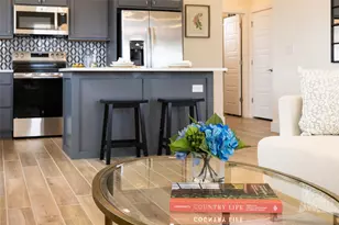 802 Creek St, Fredericksburg, TX 78624 - Photo 4