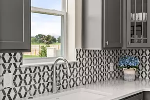 802 Creek St, Fredericksburg, TX 78624 - Photo 6