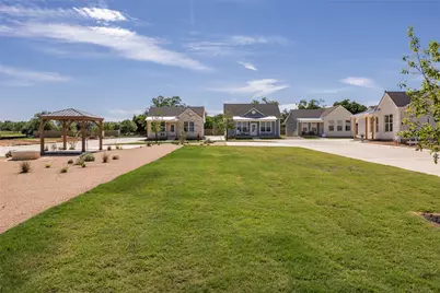 802 Creek Street #100, Fredericksburg, TX 78624 - Photo 18