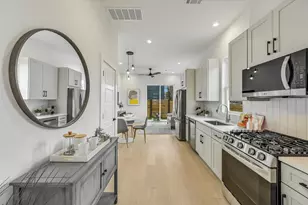 2006 S L Davis Ave, Austin, TX 78702 - Photo 4