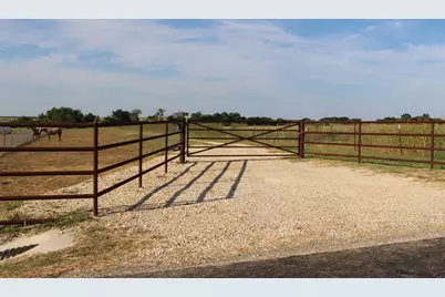 700 County Road 330 Road, Granger, TX 76530 - Photo 2