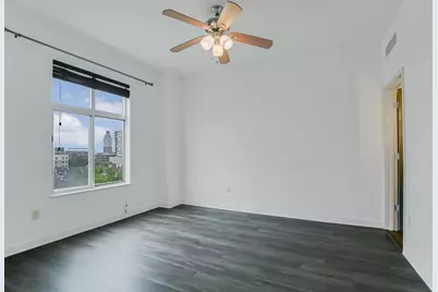 711 W 26th Street #702, Austin, TX 78705 - Photo 8
