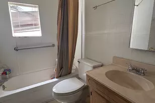 1400 Vargas Rd, Austin, TX 78741 - Photo 10