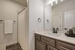 22610 Fountaingrass Ln, Lago Vista, TX 78645 - Photo 12