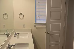 9504 Hunter Ln, Austin, TX 78748 - Photo 4