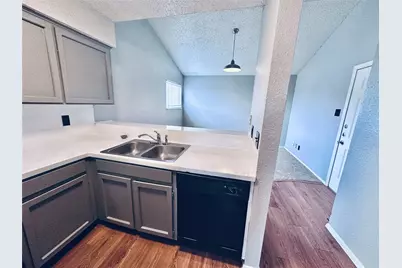 3702 S 2nd Street #321, Austin, TX 78704 - Photo 4